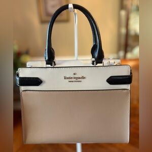 kate spade Beige, white and black Staci in medium. NWOT